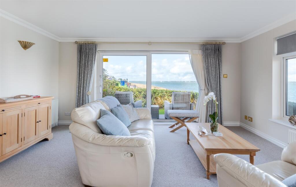 Apartment in Portsmouth - More