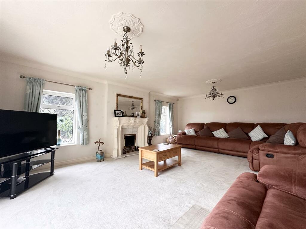 Wye Dean Drive, Wigston photo 2