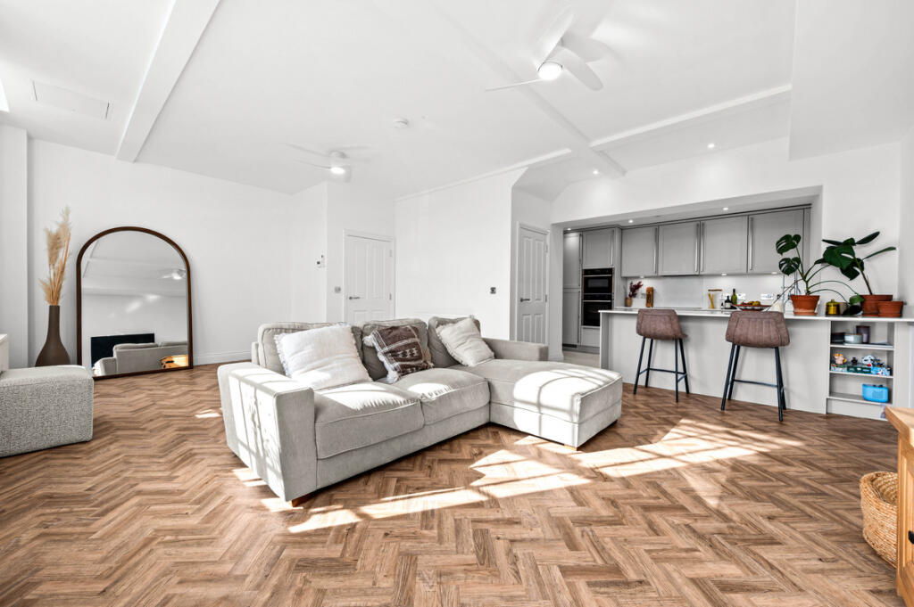 Apartment in Macclesfield, Bollinbrook - More