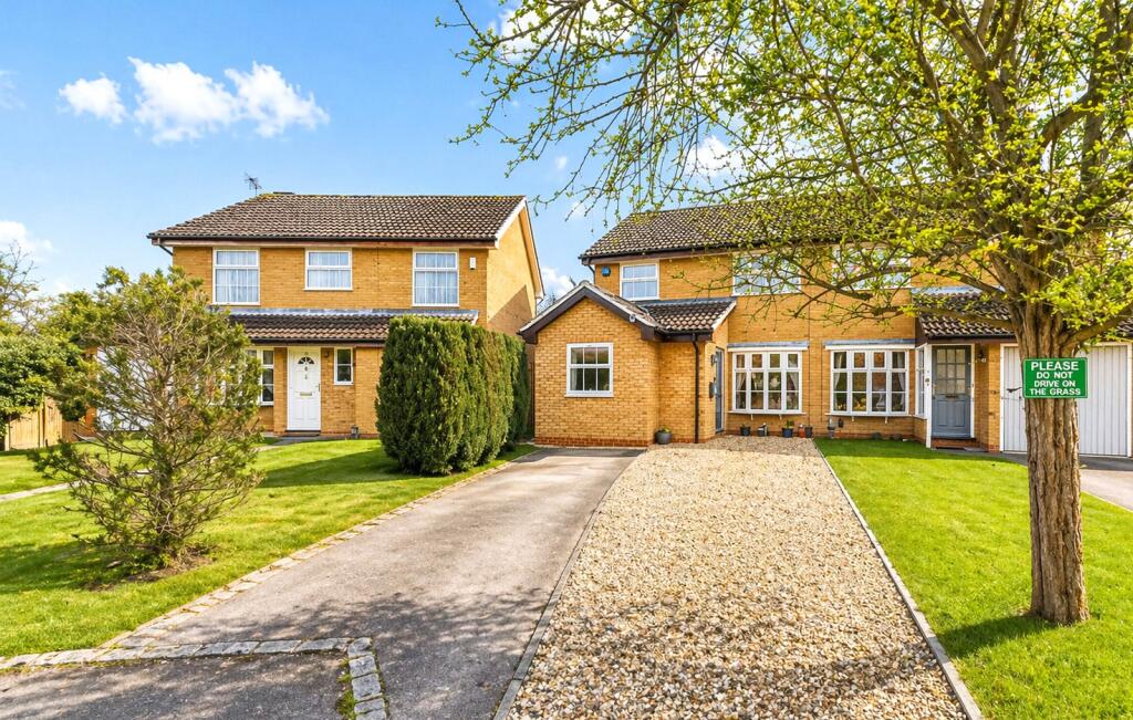 4-bed semi-detached on Vickers Close, Woodley, Reading, Berkshire, RG5, £499,800