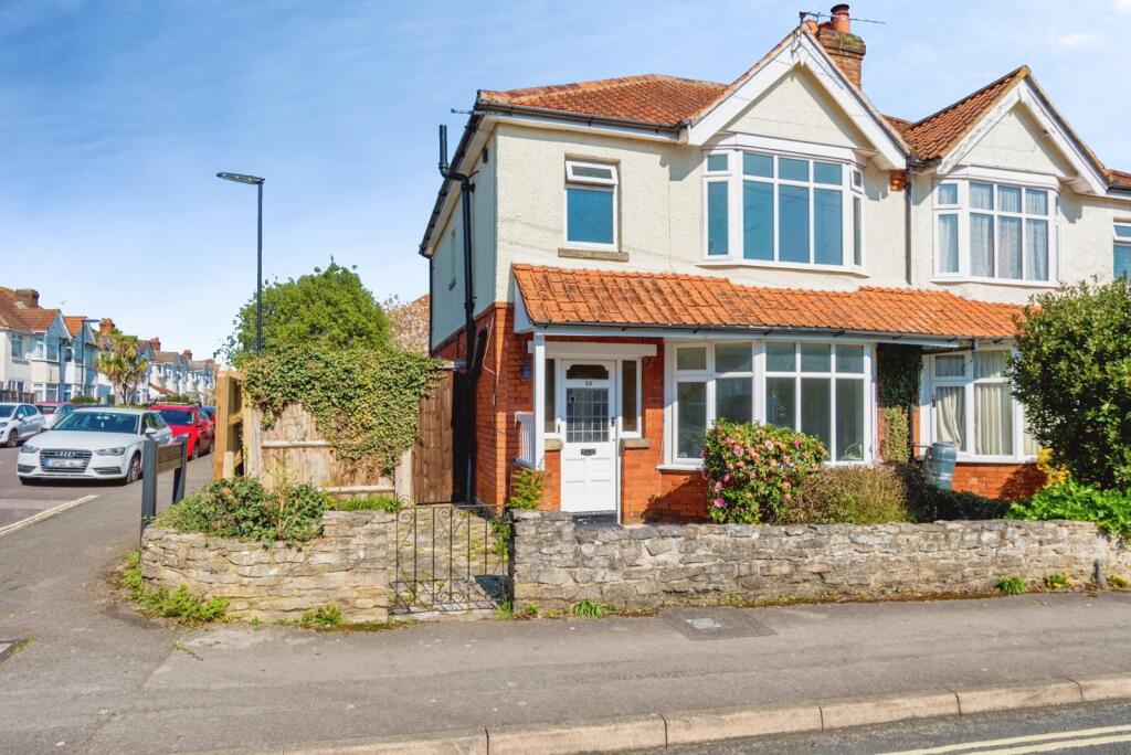 Main image of property: Blenheim Gardens, Southampton, Hampshire, SO17