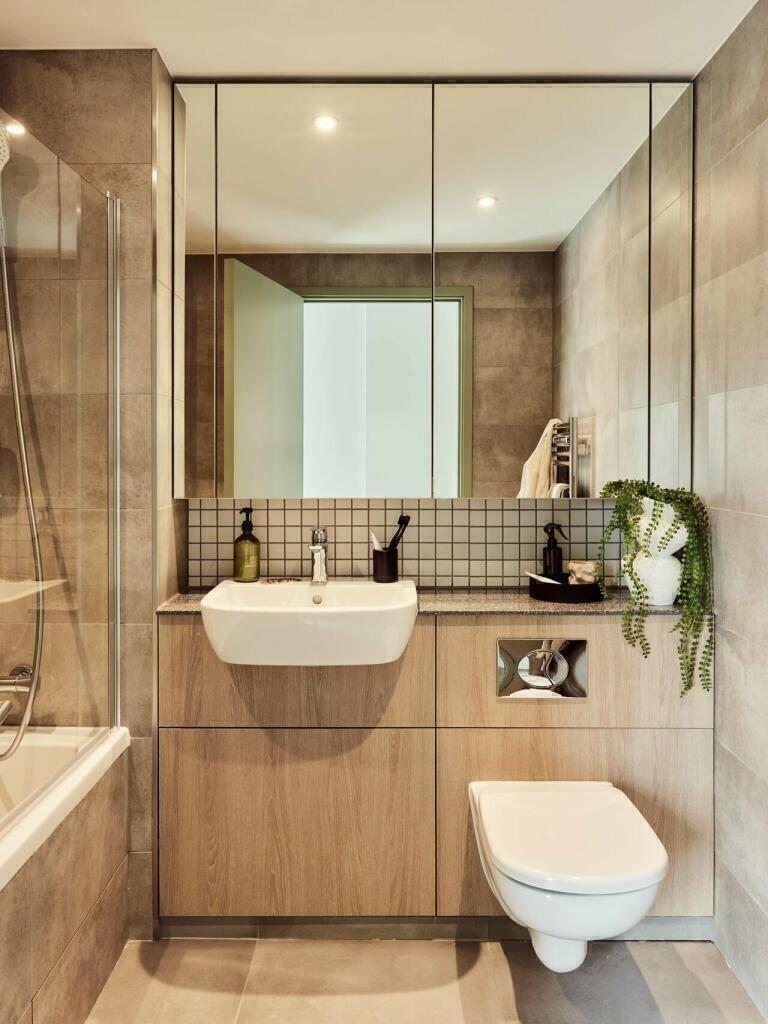 Apartment in Leeds, West Yorkshire - View 5