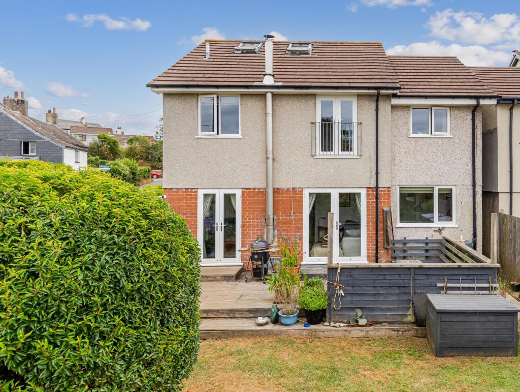 4-bed detached on Barnfield, East Allington, Totnes, Devon, £450,000