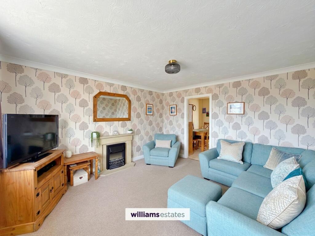 House in Denbigh - View 6