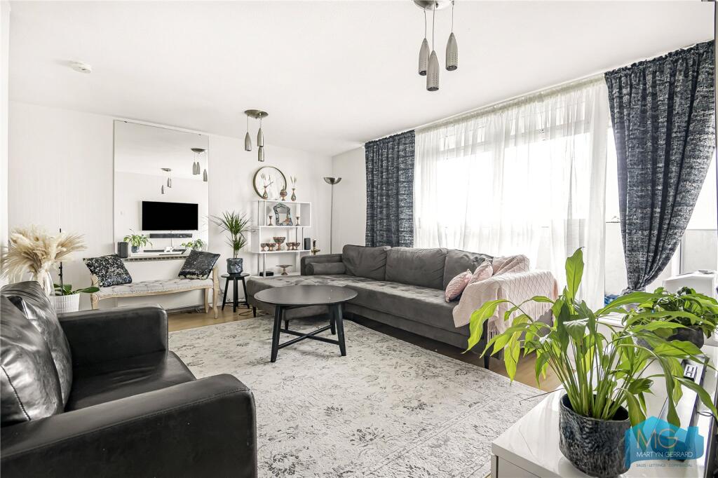 Main image of property: Nether Street, London, N3