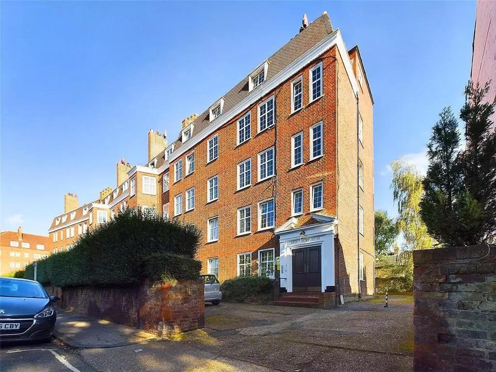 Main image of property: Twickenham, Middlesex, TW1
