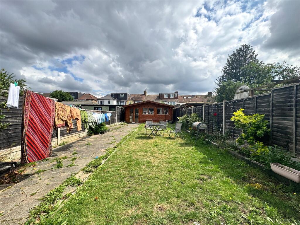 House in Romford - View 5