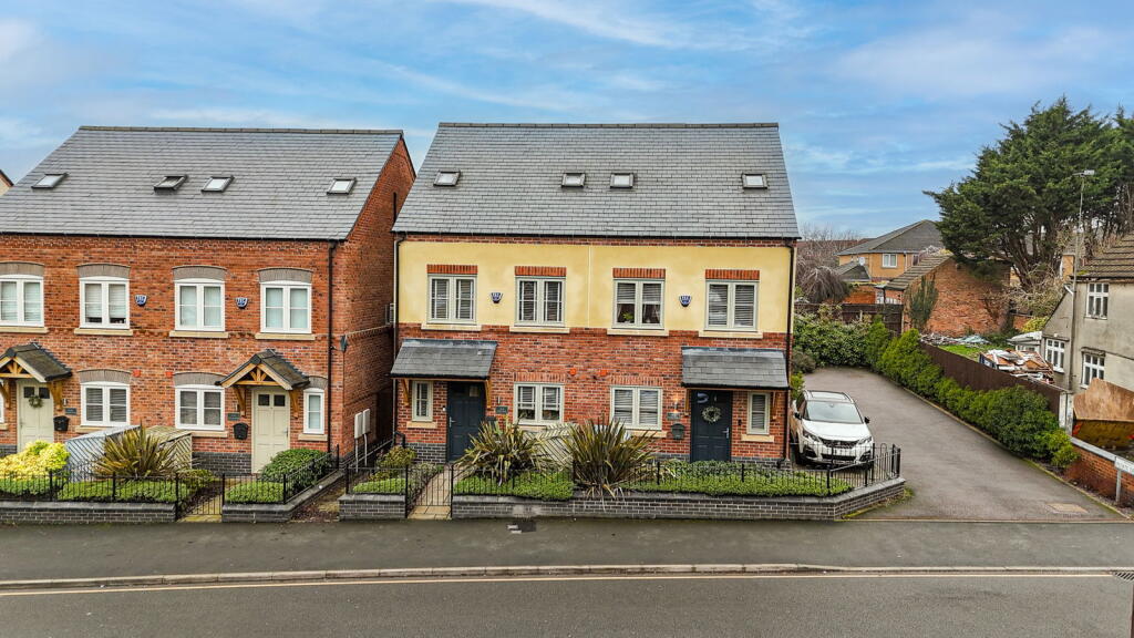 Main image of property: 79, High Street, Whetstone, LE8 6LP