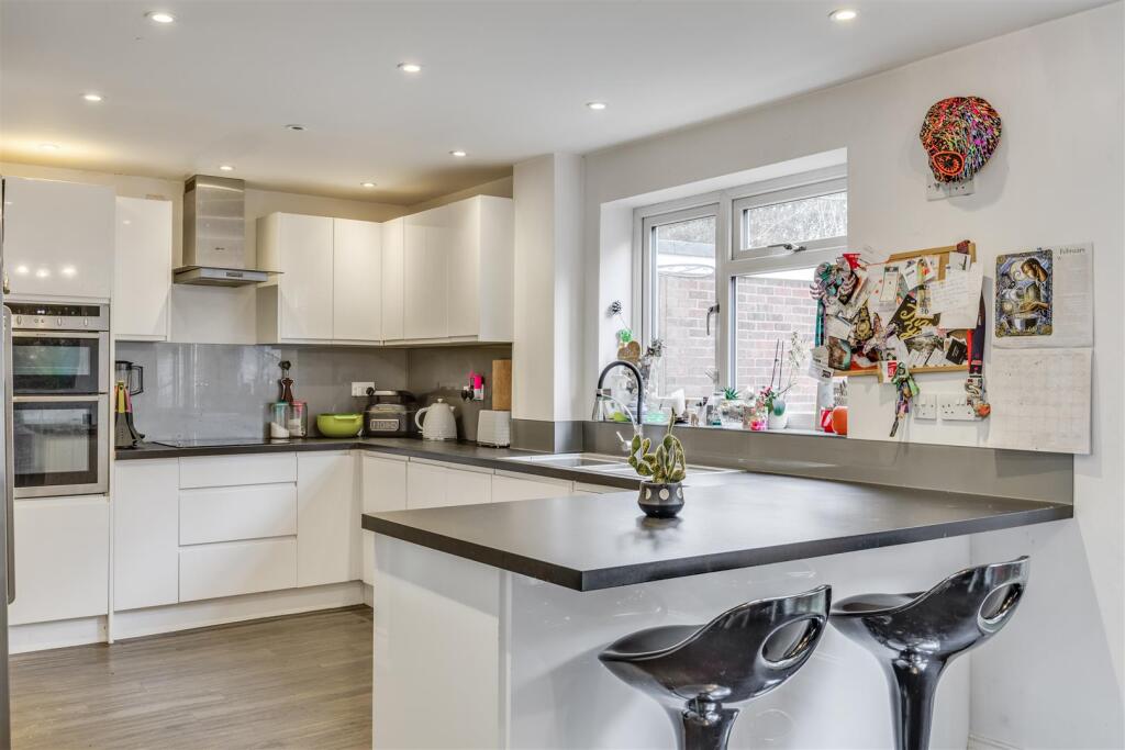 Orchard Way, Knebworth photo 3
