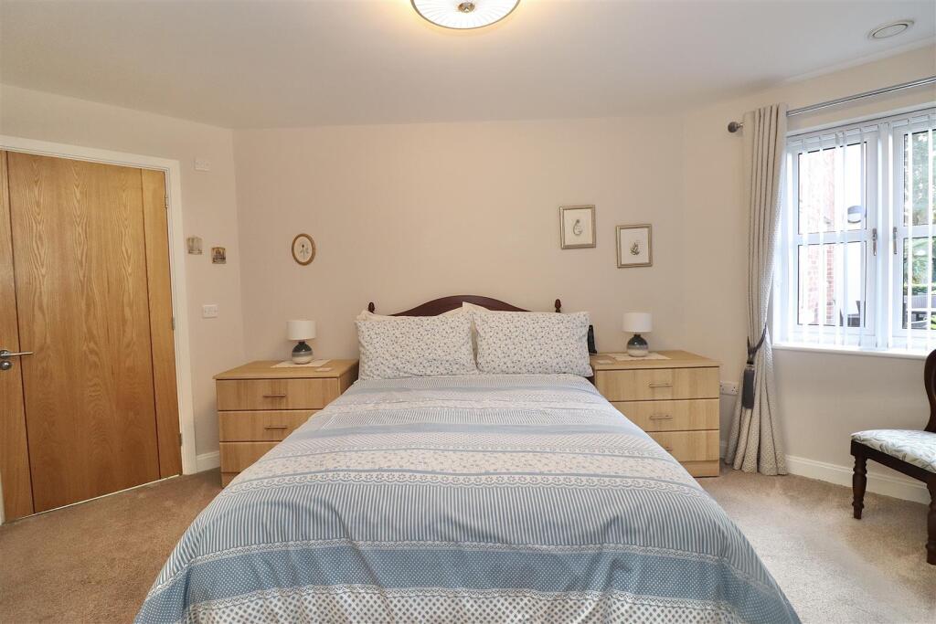 Apartment in Pocklington, East Riding of Yorkshire - More