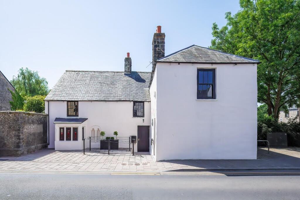 Main image of property: 2 The Market Place, 66 High Street, Cowbridge, Vale of Glamorgan, CF71