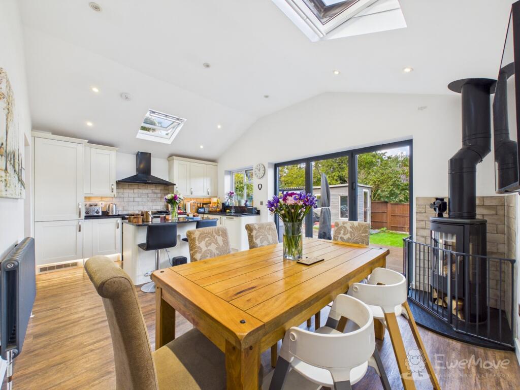 House in Guildford - View 2