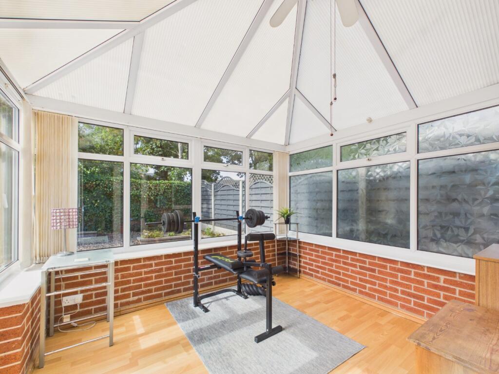 House in Hull - View 4