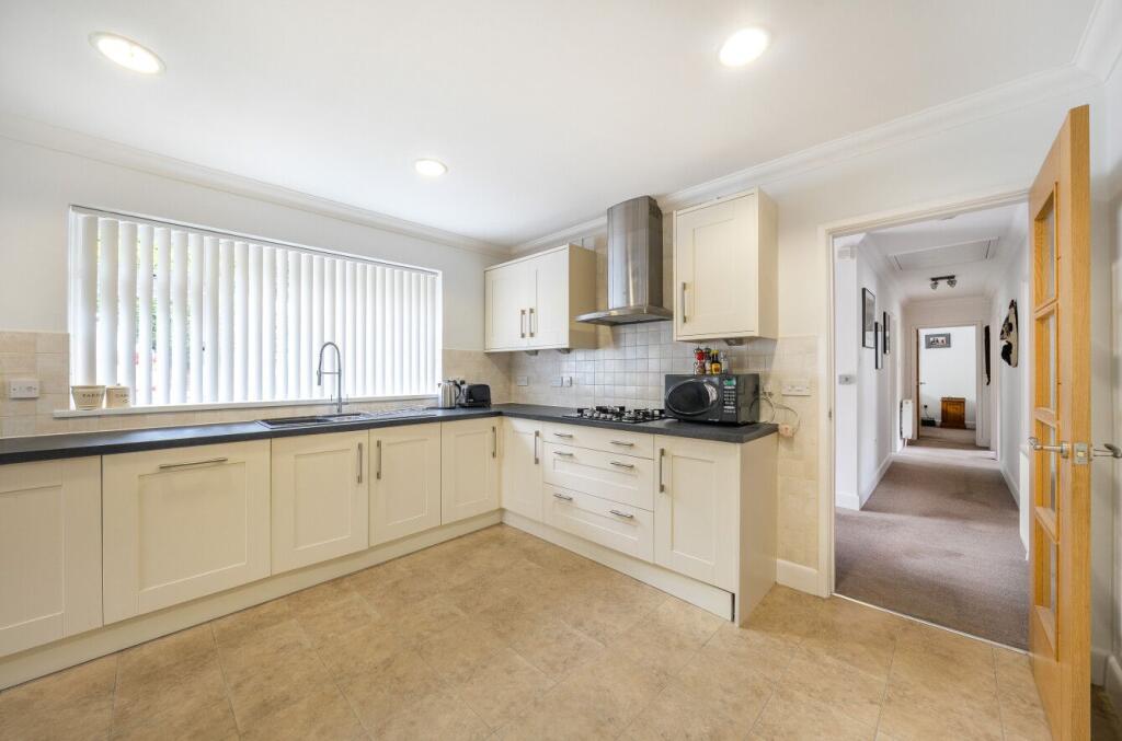 House in Merley, Hillbourne, Broadstone - View 5