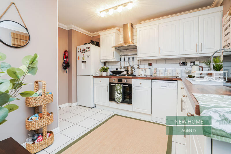 House in Mansfield, Nottinghamshire - View 3
