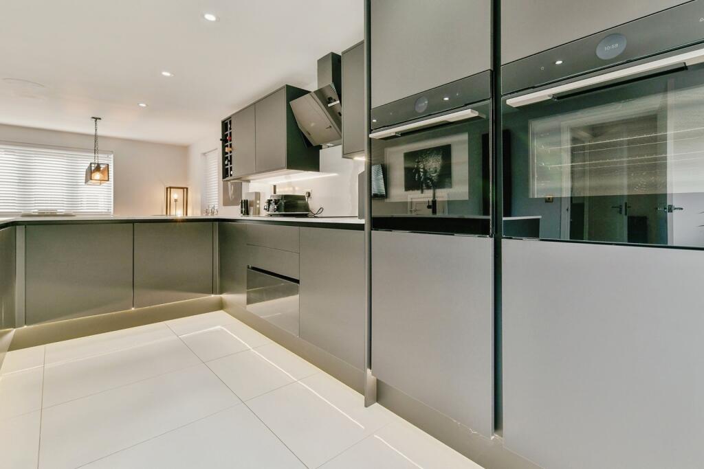 House in Stevenage - View 4