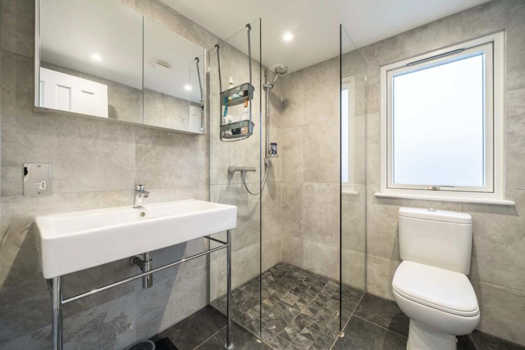 4 bedroom terraced house for rent