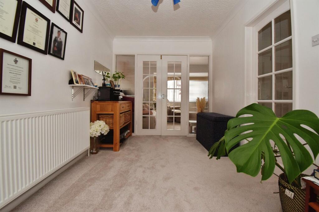 House in Oadby and Wigston, Leicestershire - More