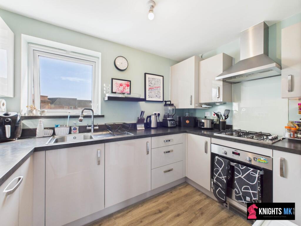 Apartment in Milton Keynes, Fairfields - View 5