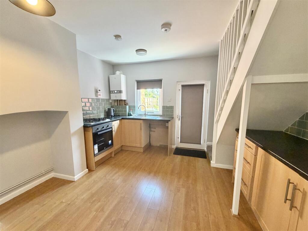 12 Preston Street, Shrewsbury, SY2 5NY photo 3
