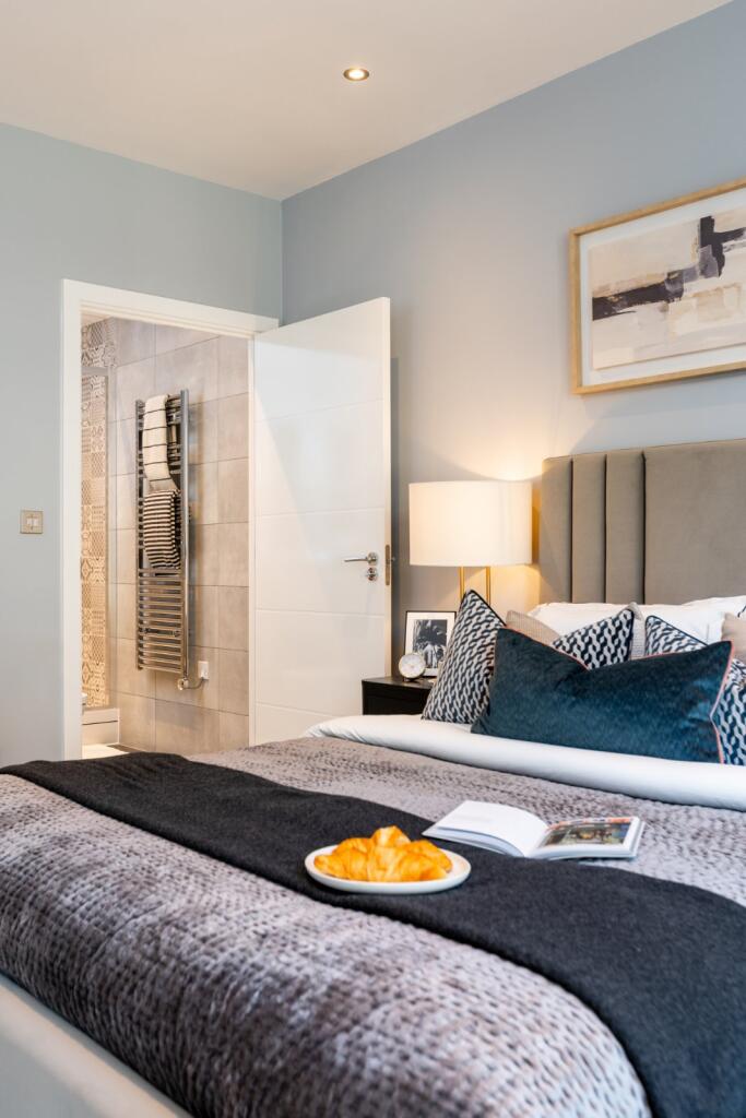 Apartment in Southend-on-Sea - More