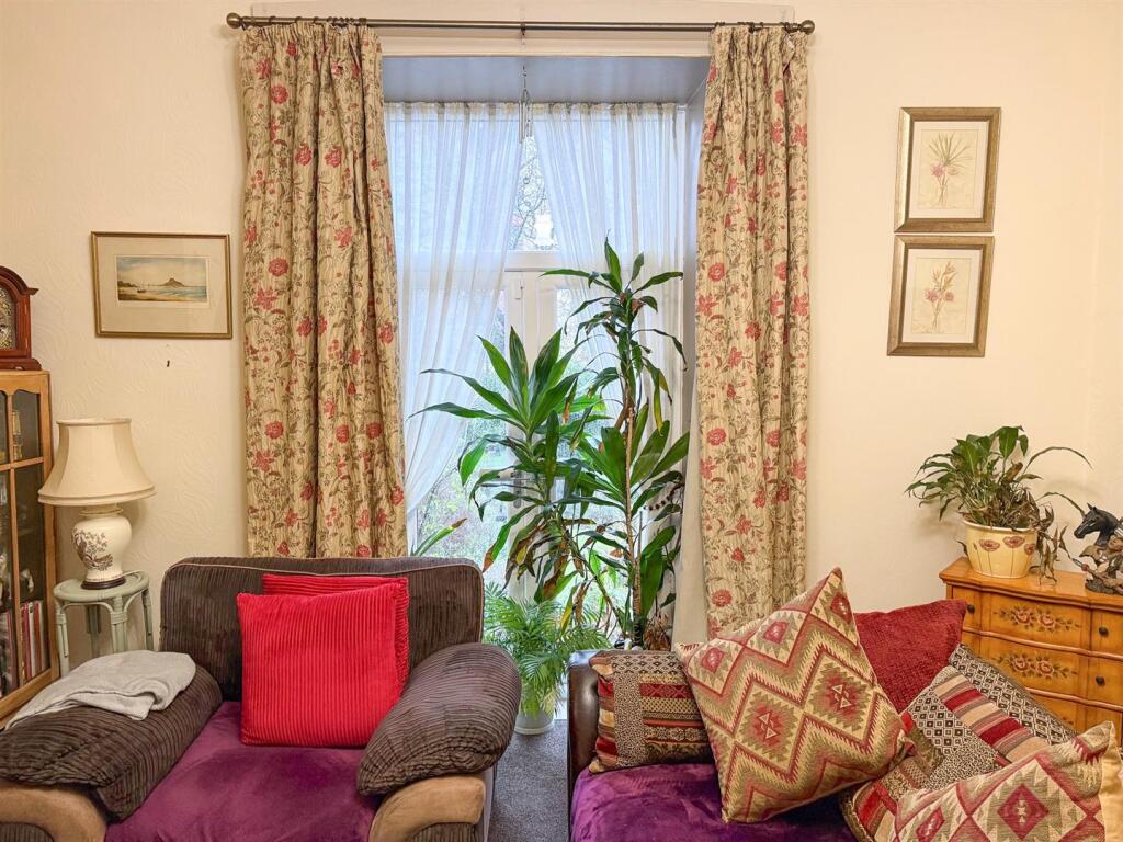 House in Pudsey, Stanningley - More