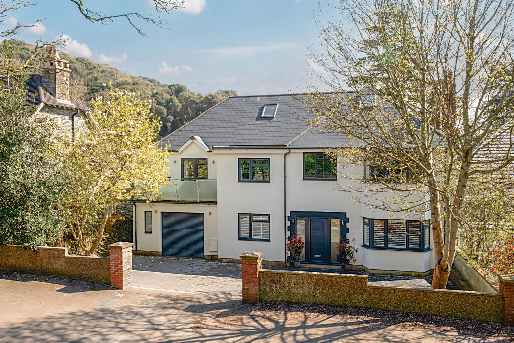 6 bedroom detached house for sale in Walton Road, Clevedon, BS21