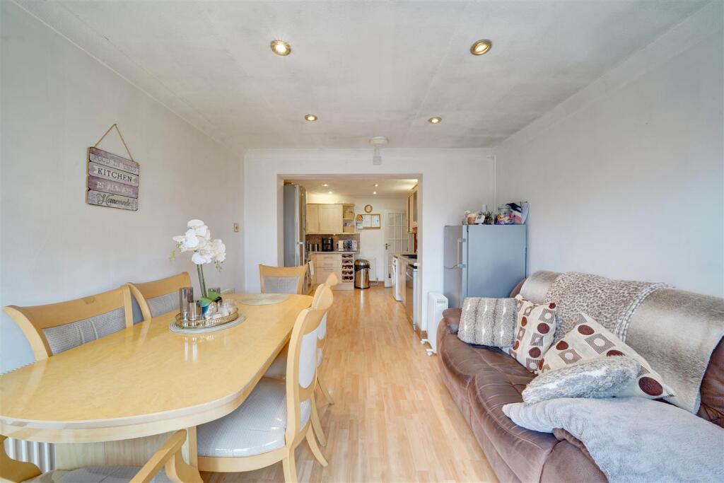 House in Enfield, Enfield Highway Shopping Centre, Ponders End - More