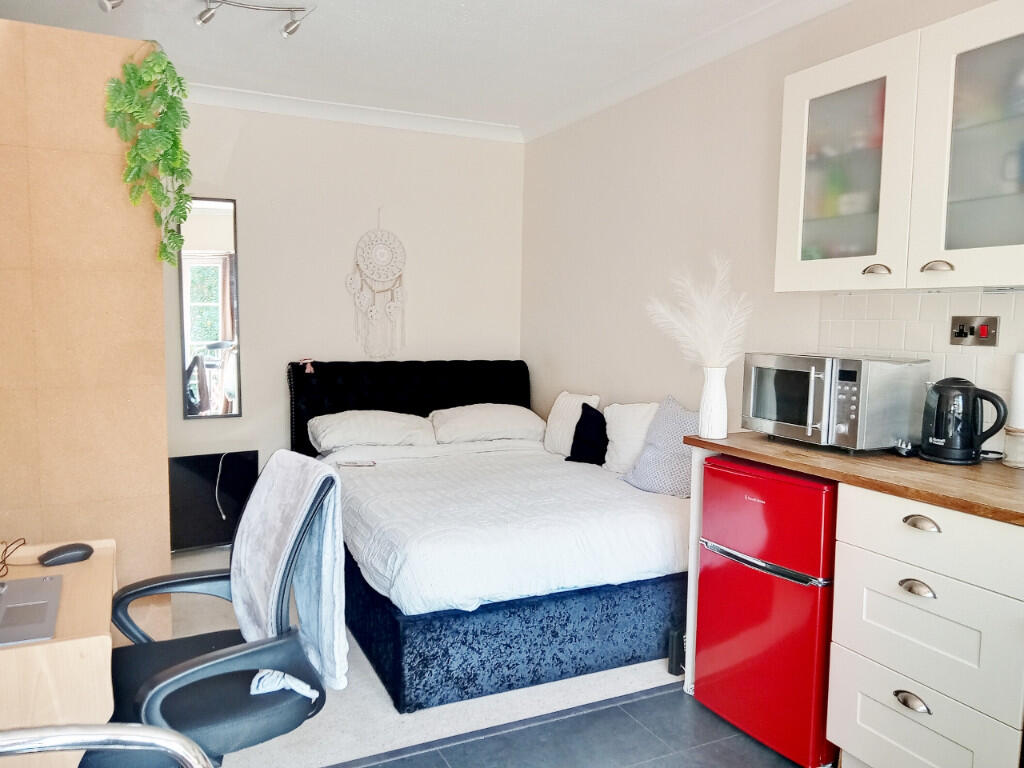 Additional image 7 of Knyveton Road, Bournemouth, Dorset, BH1