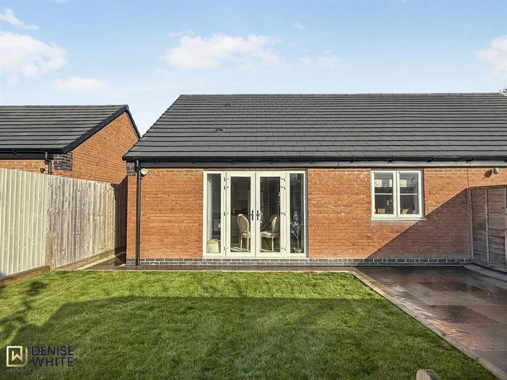 Birchwood Grove, Cheadle, Staffordshire, ST10 1AP photo 4