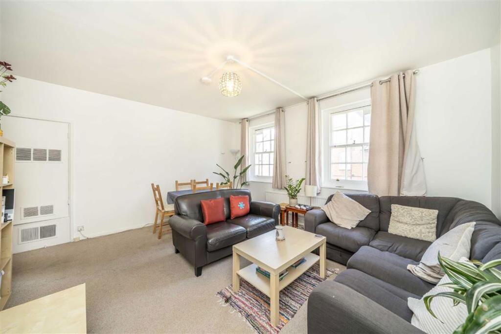 Apartment in London - View 2