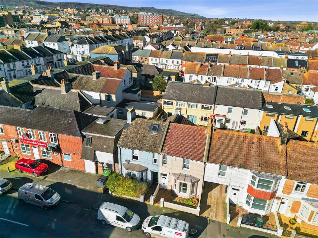 House in Eastbourne, Seaside, Roselands - View 2