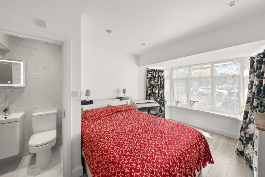 House in Southall - View 4