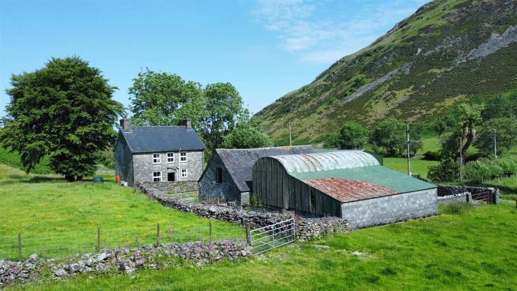 Main image of property: Tregaron