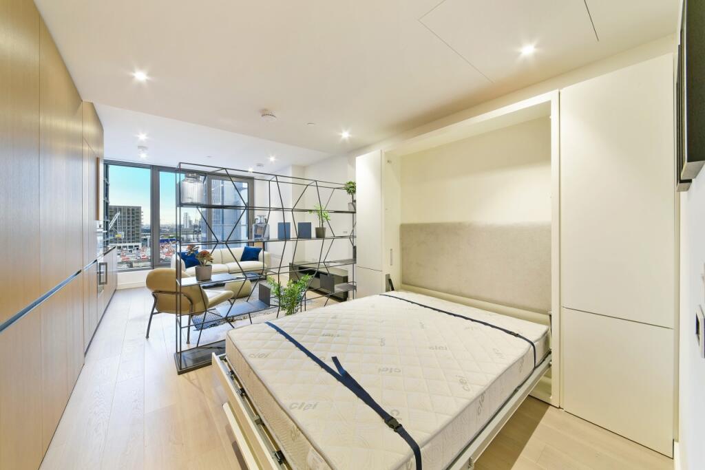 Studio flat for rent