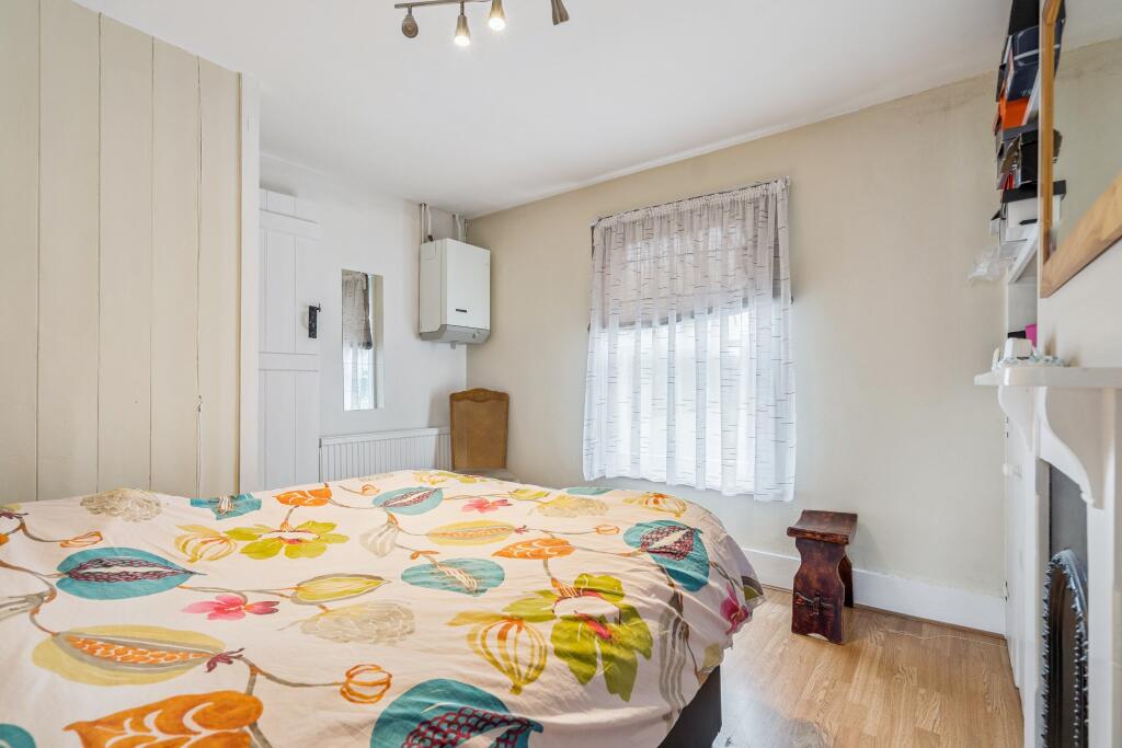 House in Hemel Hempstead - More