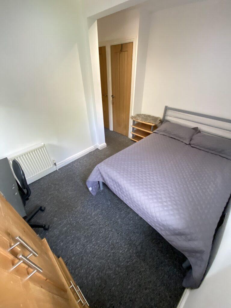 7 bedroom semi-detached house for rent
