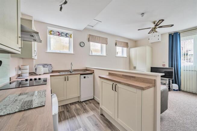Kitchen/Sitting Room Hillview