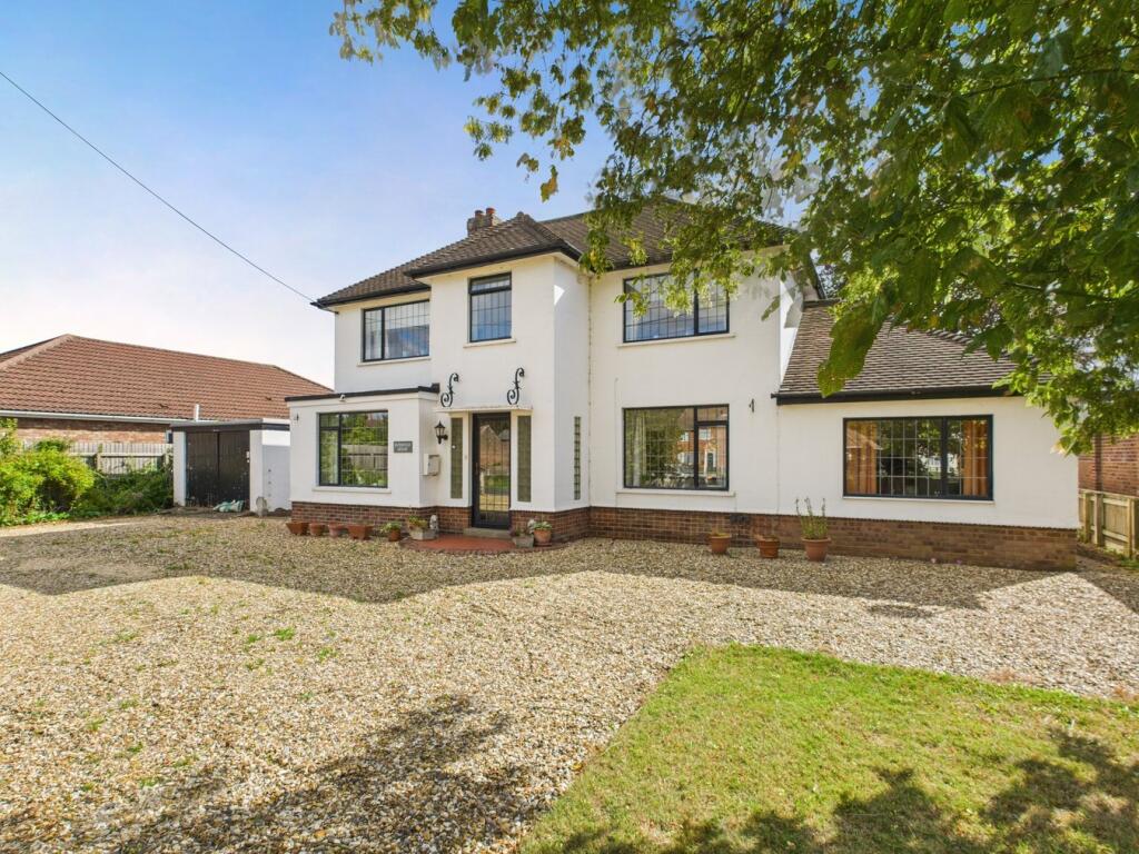 4-bed detached on Lowside, Outwell, Wisbech, PE14, £400,000