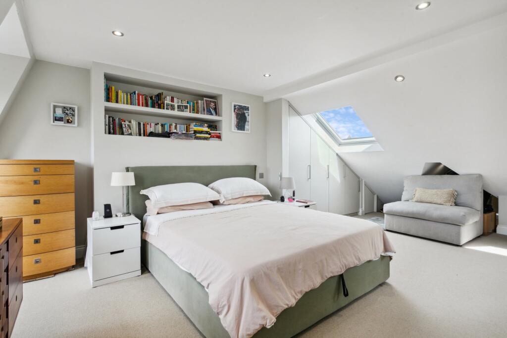 Apartment in London - View 4