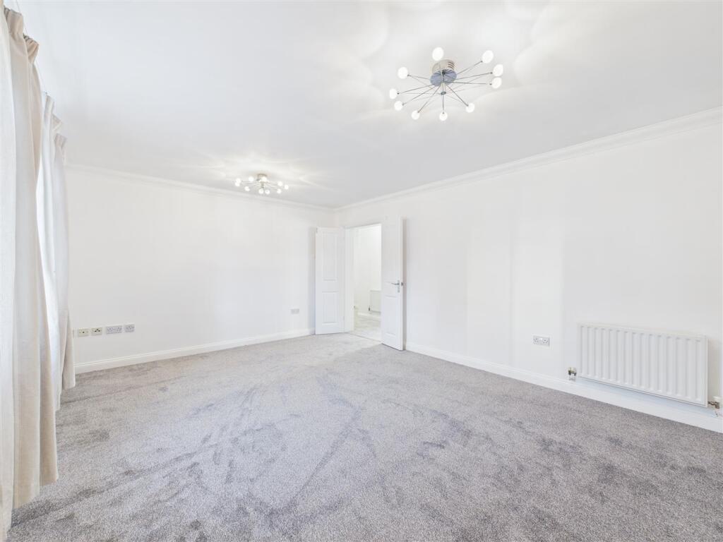 Apartment in Stevenage - View 4