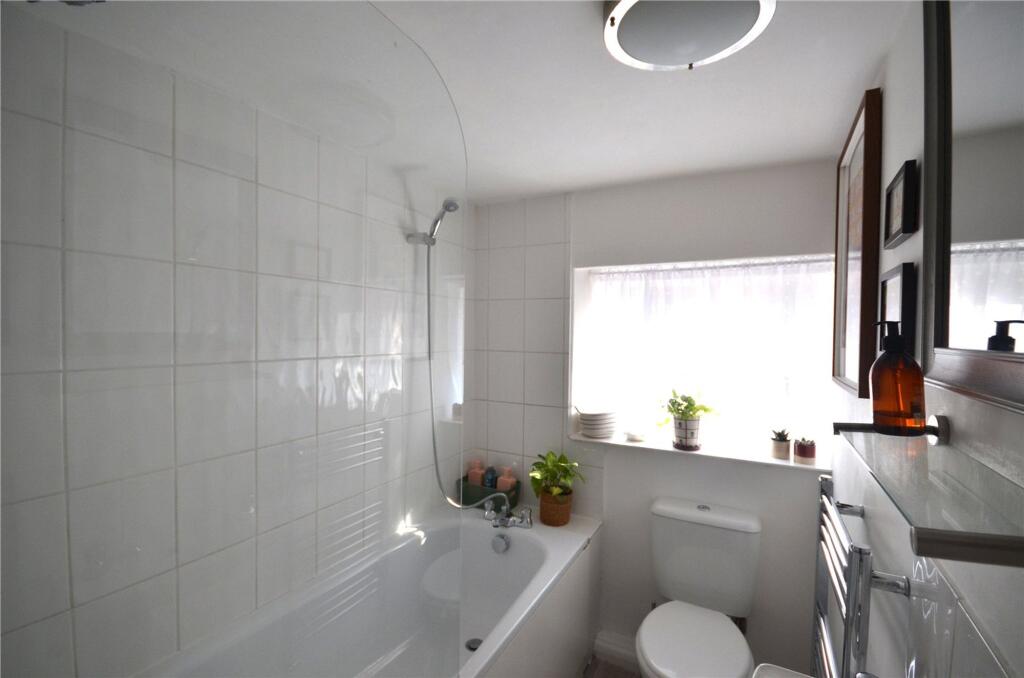House in Waverley, Farnham - View 5