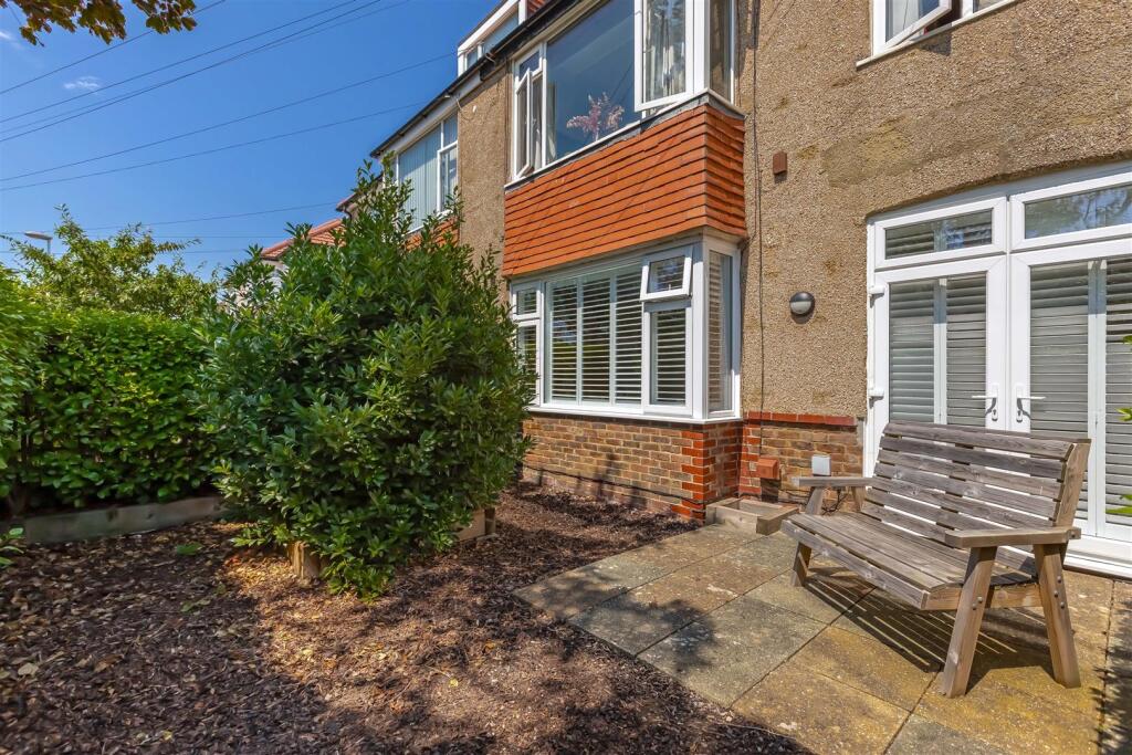 Aglaia Road, Worthing