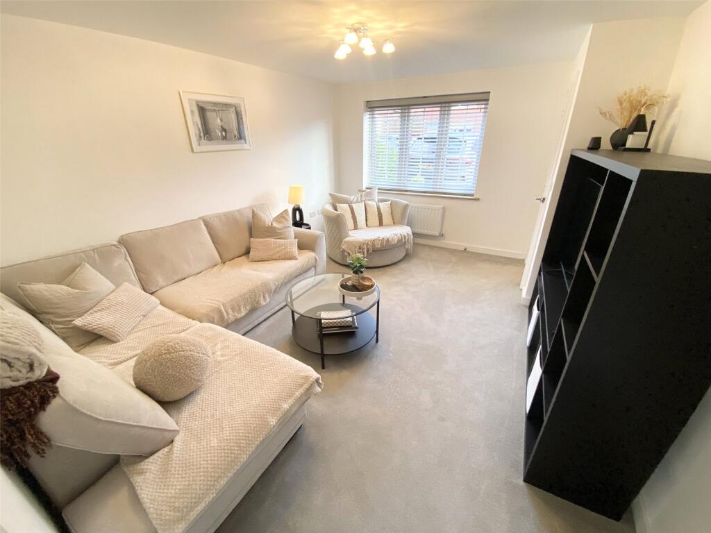 John Jaundrell Close, Priorslee, Telford, Shropshire, TF2 photo 3