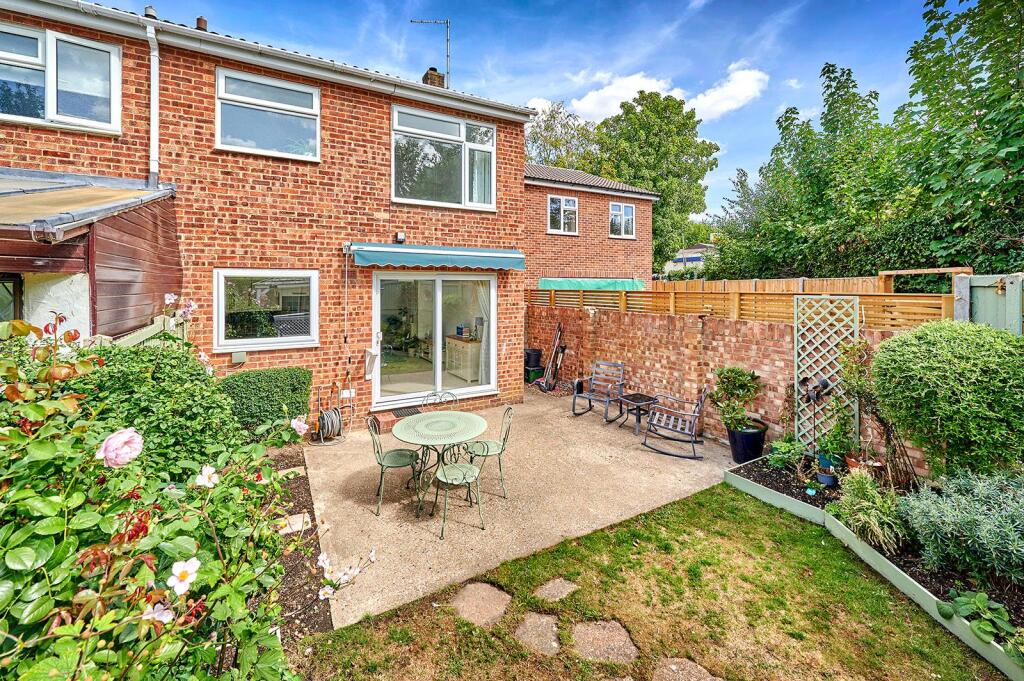House in East Hertfordshire, Hockerill, Bishop's Stortford - View 2