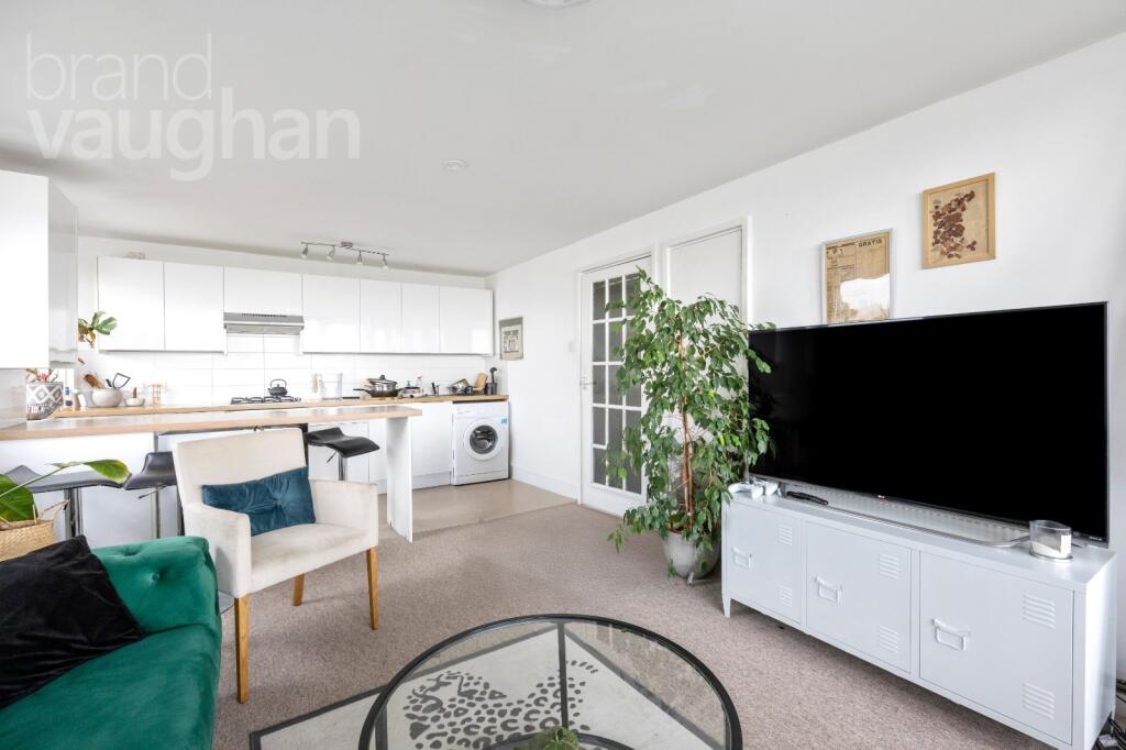 Apartment in Brighton, Queen's Park - View 4