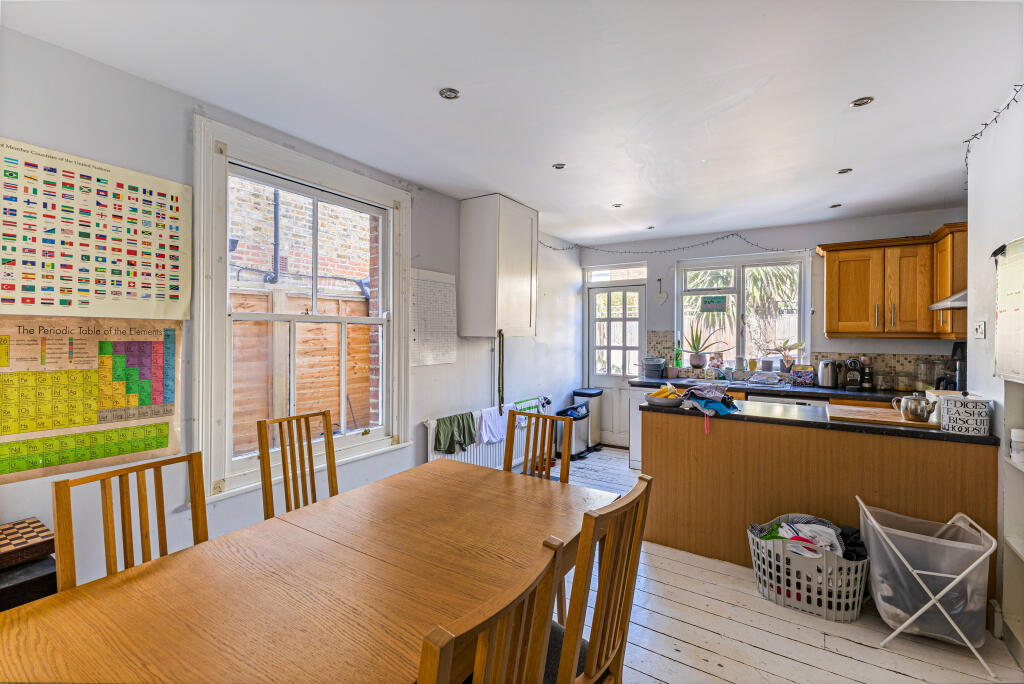 House in London, Grove Park - View 4