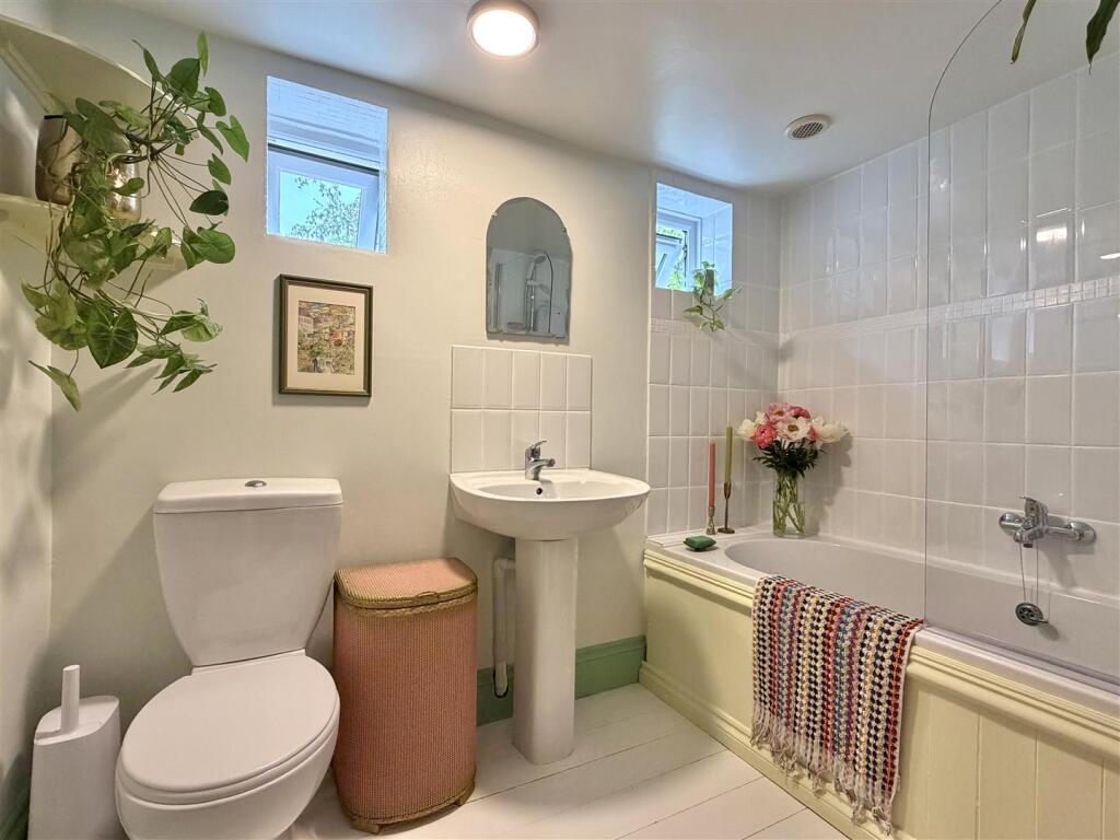Apartment in South Hams, The Mount, Totnes - More