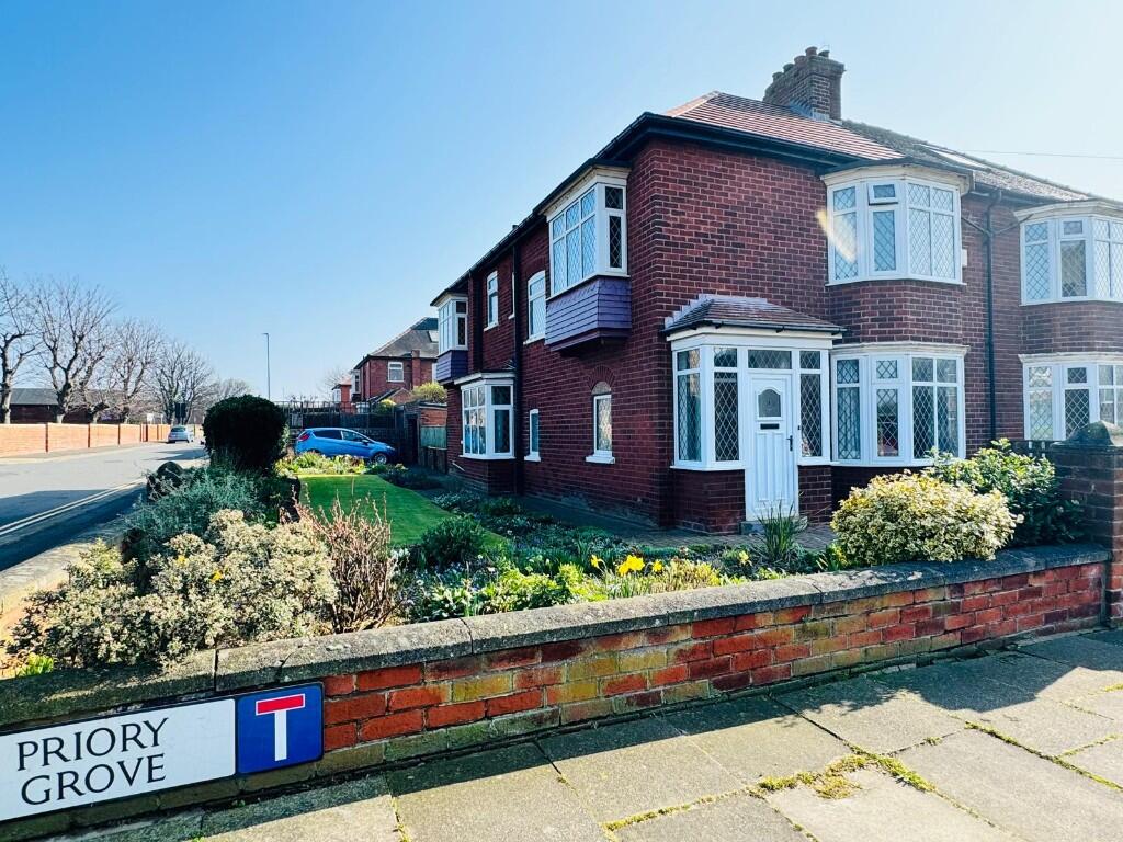 4-bed semi-detached on Priory Grove, Redcar, North Yorkshire, TS10, £250,000