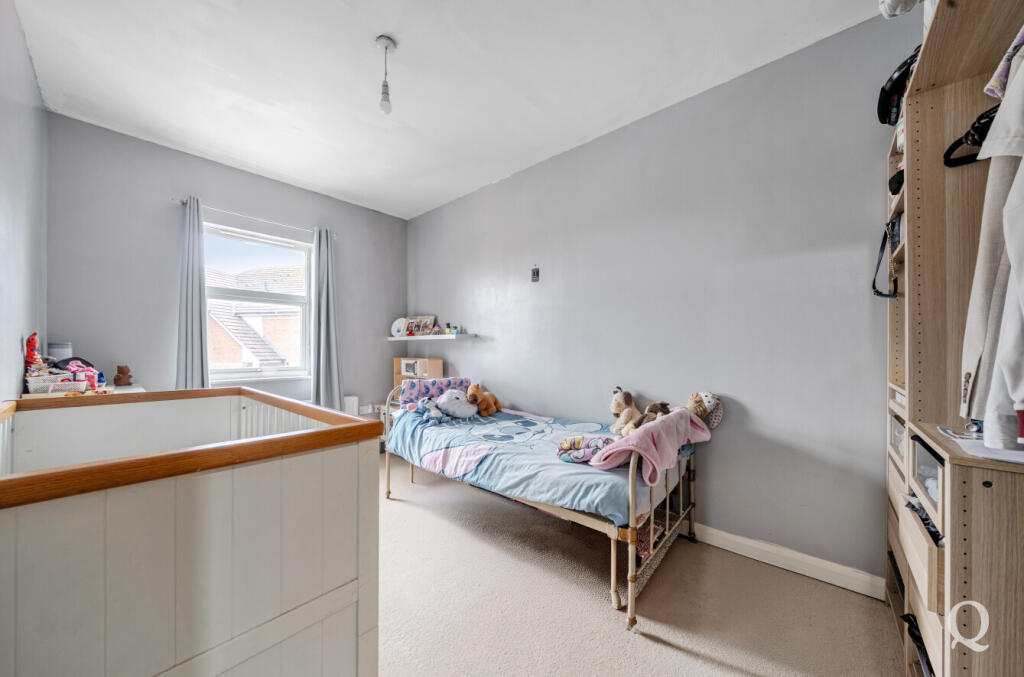 Apartment in Swale, Grove Park, Milton Regis - View 5
